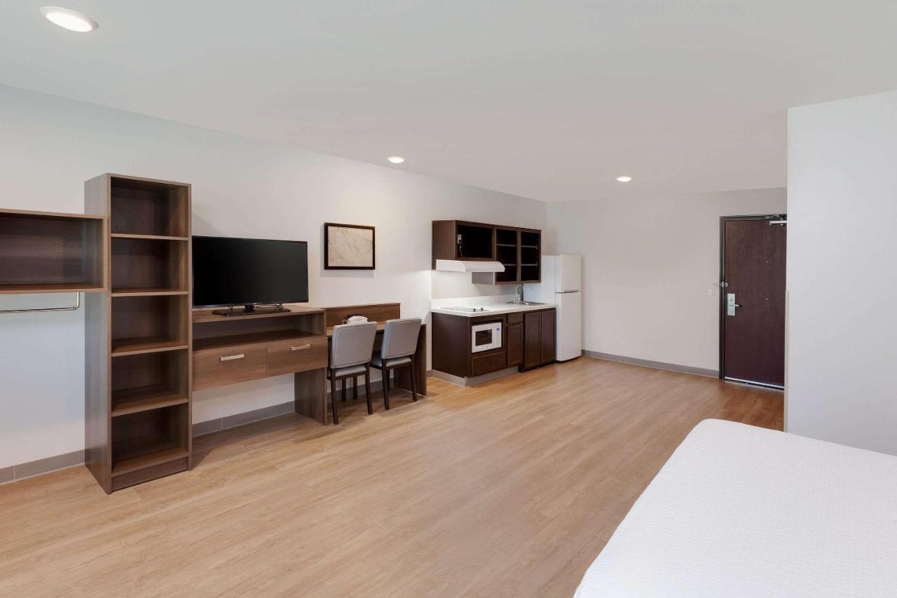 Woodspring Suites Bakersfield East エクステリア 写真