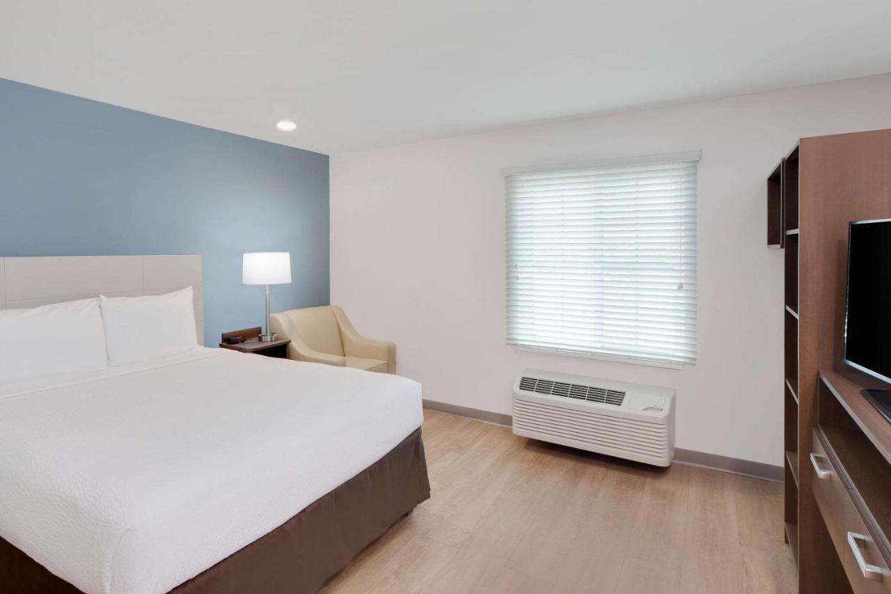 Woodspring Suites Bakersfield East エクステリア 写真