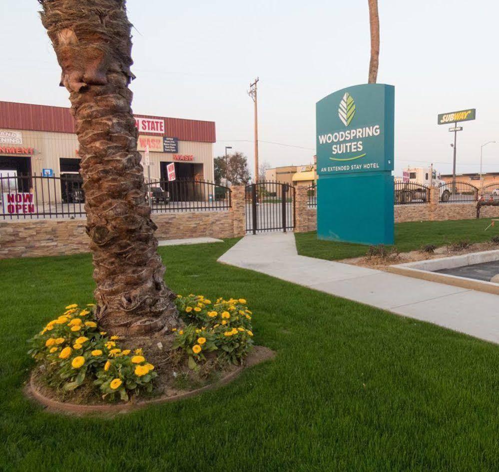 Woodspring Suites Bakersfield East エクステリア 写真