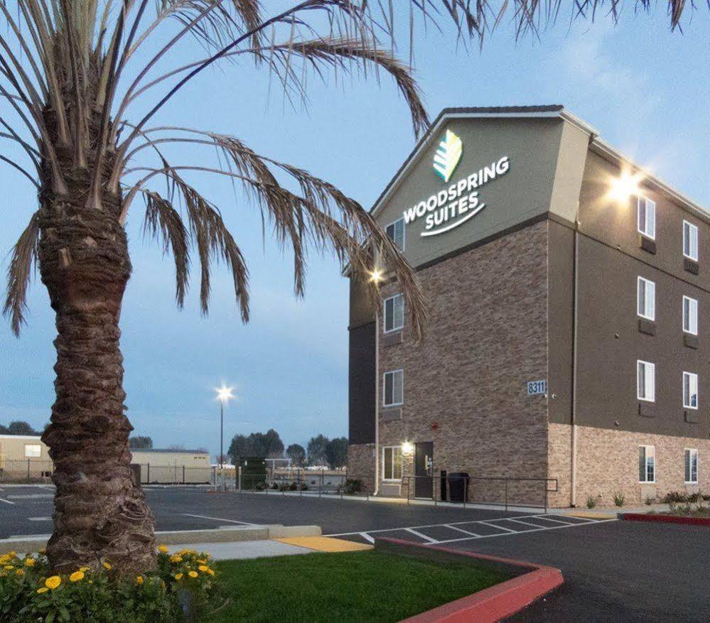 Woodspring Suites Bakersfield East エクステリア 写真