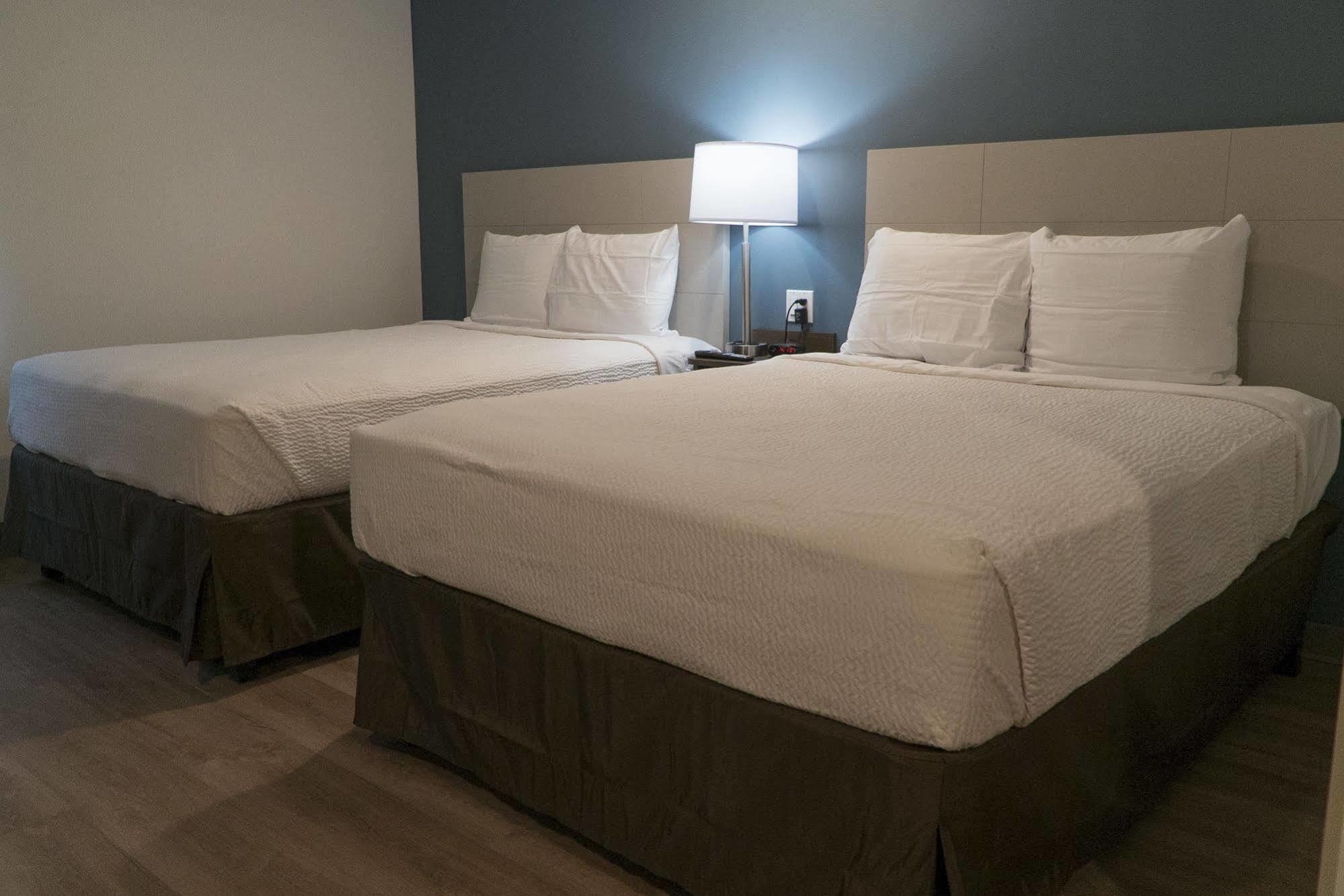 Woodspring Suites Bakersfield East エクステリア 写真